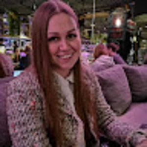 Meet your Posher, Stacy